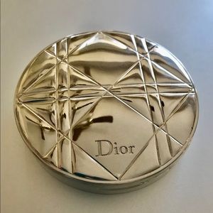 4 for $20 // Dior Skin Nude AIR Powder 030